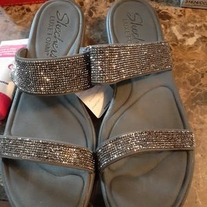 Luxe foam sketchers sandals